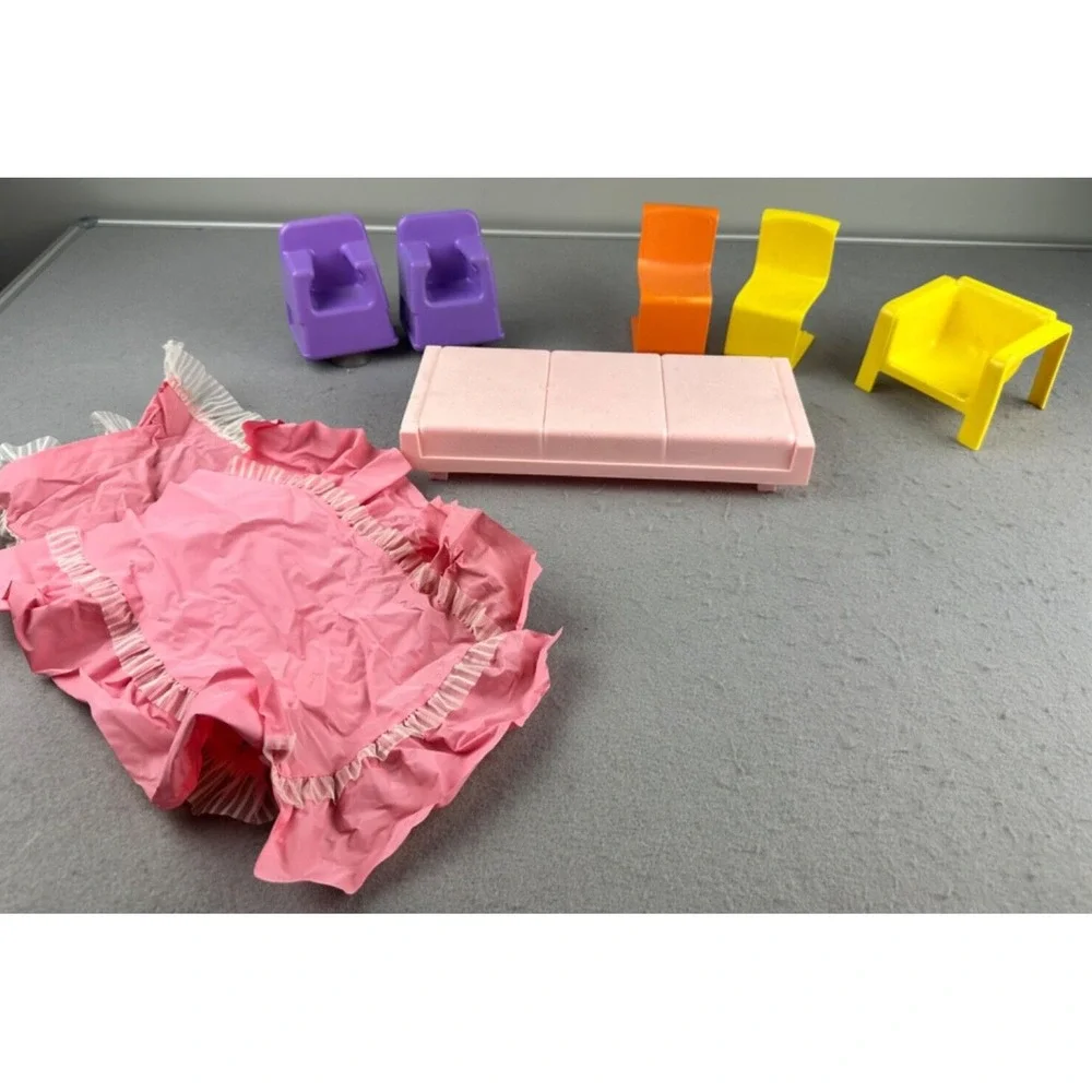 Vintage Mattel Barbie Bath Bed Chairs Couch Plastic Furniture Toy LOT of‎ 8